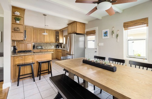 Del Aire House | Lovely Coastal Boho home close to Beaches & SOFI with Pool, AC & King bed