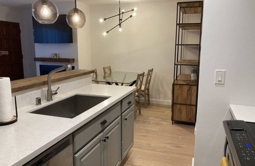 North Park Condo | Lovely North Park condo, walkable, with parking