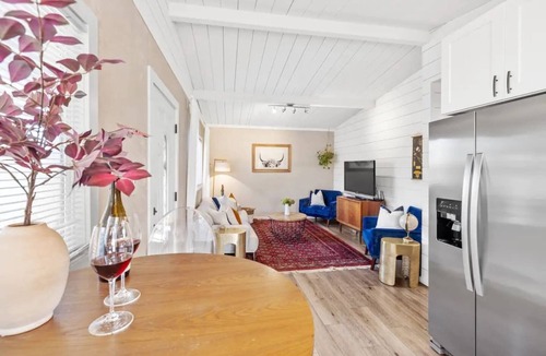 Forestville House | Lovely Russian River Bungalow-2BR 1 BA New Remodel