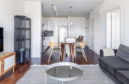 Renaissance Apartment | Lovely San Jose 1BR w/ W/D, Pool, Gym, BBQ, near freeways, by Blueground