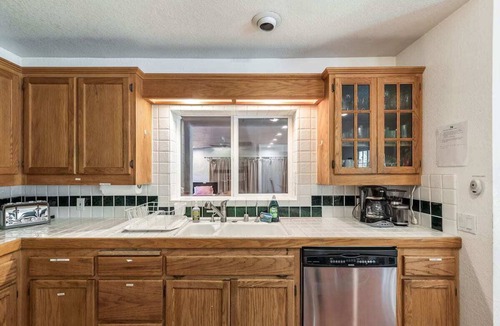 Guerneville House | Lovely Tudor Home w/Pool & Spa Near Russian River