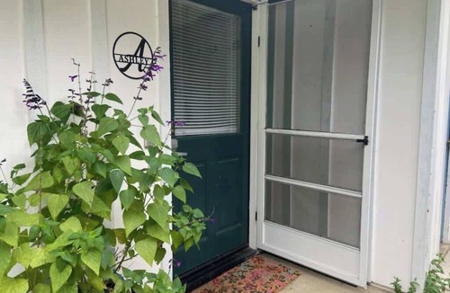 Cascade House | Lover's Hideaway