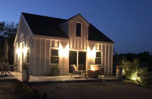Temecula House | Lux Vineyard Escapes-Stylish Modern Barn