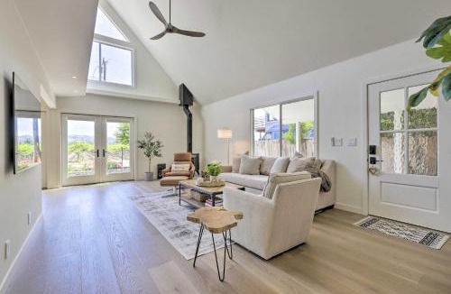 Rutherford House | Luxe Wine Country Getaway with Vineyard Views