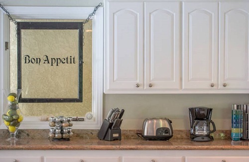 Deepwell Estates House | Luxurious 5 BR Retreat