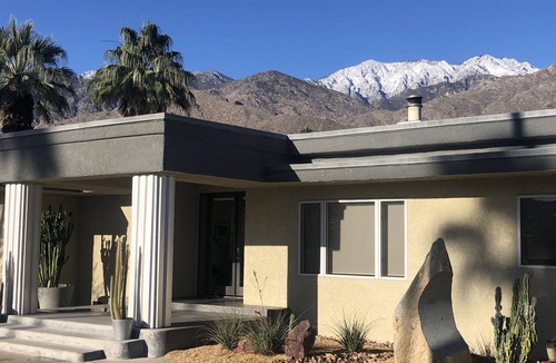 Deepwell Estates House | Luxurious 5 BR Retreat