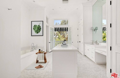 Beverly Hills Resort | Luxurious Beverly Crest Resort in Beverly Hills 90210 Private Road