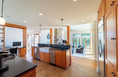 Keystone House | Luxurious Lakeside Estate with Expansive Views and Privacy on over 50 Acres!