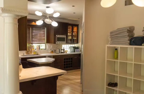 Belmont Heights House | Luxurious Mansion Wellness Sanctuary- Room- by the Beach