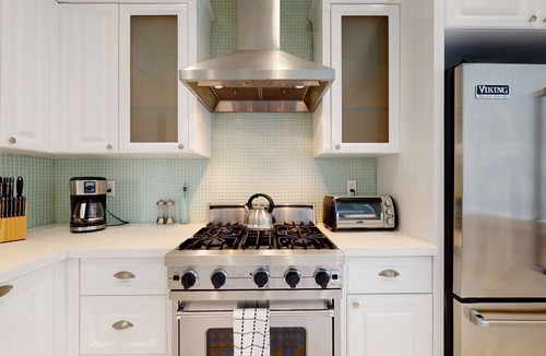 Pico - Robertson Condo | Luxurious & Private Beverly Hills Condo with Views