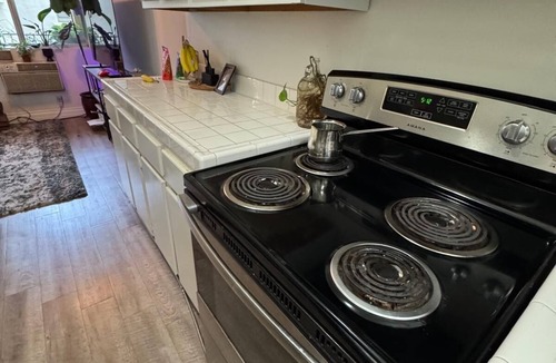 Hollywood Hills Apartment | Luxury 1 bedroom vacation Apartment heart of Hollywood/Runyon Canyon