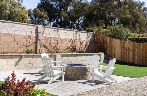 La Jolla Heights House | Luxury 5-Bedroom Family Home in La Jolla minutes to the Ocean Sleeps 14