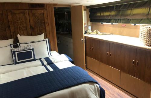 Marina del Rey Boat Rental | Luxury Afloat Yacht Paradise 3 bedrooms 3bath 5 beds with full Marina view