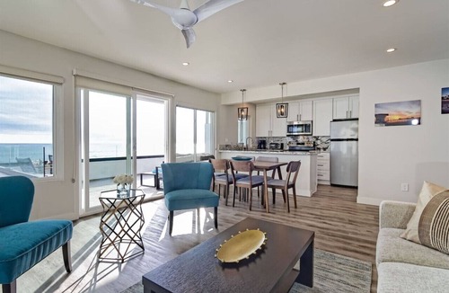 Carlsbad Village Villa | Luxury Beachfront Villa -Villa E