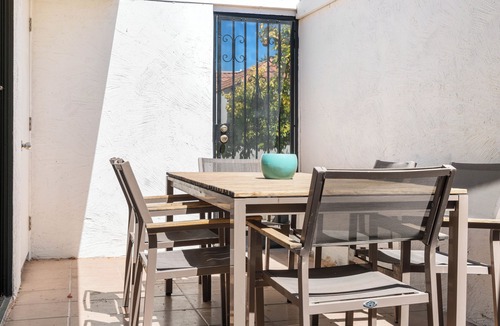 Deepwell Estates Condo | Luxury Deepwell Estate Escape