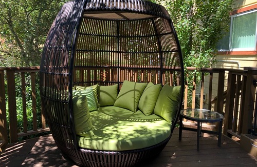 Julian House | LUXURY LAKE HOUSE & TREEHOUSE DAYBED 5-STAR QUALITY- Plush beds for 10