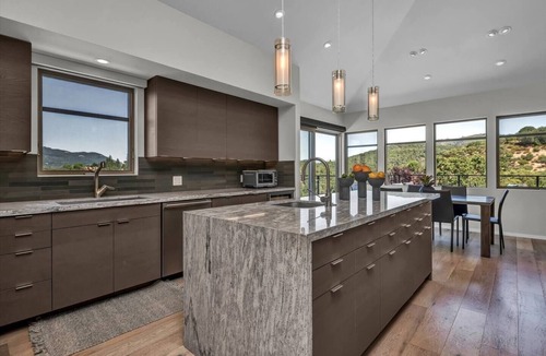 Fetters Hot Springs-Agua Caliente House | Luxury Modern Home w/Views - 3 Acres | 4000 Sq Ft