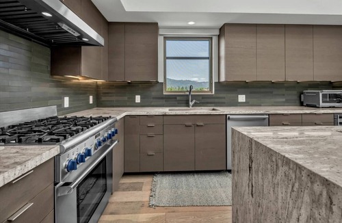Fetters Hot Springs-Agua Caliente House | Luxury Modern Home w/Views - 3 Acres | 4000 Sq Ft