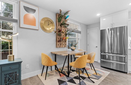 Hillcrest Condo | Luxury modern resort apt pool-spa in the heart of Sunny San Diego. 🏳️‍🌈 friendly