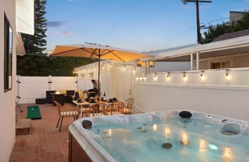 Clarkdale Villa | Luxury Oasis in Culver City! Free parking and Jacuzzi