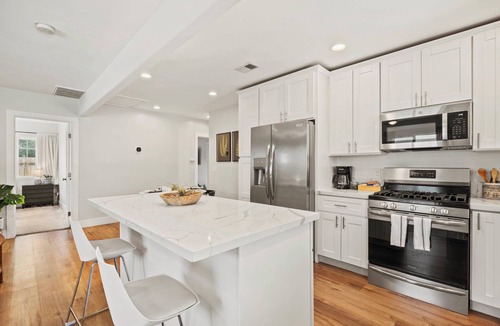 Hillcrest House | Luxury on Lewis by Cardo | Hot Tub, Fire Pit