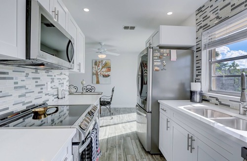 Central Naples House | Luxury Pool Dog Friendly Central To Naples And Marco Island By Sky Run Naples 3 Bedroom Home
