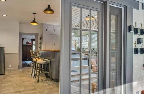 Calistoga House | Luxury Retreat with 5 King Suites Near Napa Valley Wineries & Downtown Calistoga