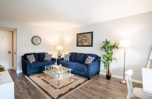 Cambrian Apartment | Luxury stay near Oakridge Mall for vacation/work