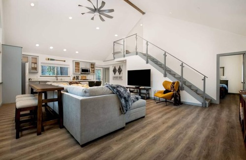 Alta Condo | Luxury Villa in Sierra Mountains