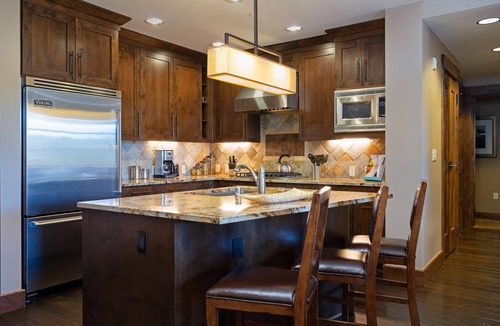 Truckee Condo | Luxury Village at Northstar Residence w/Ski Valet - Northstar Lodge 304