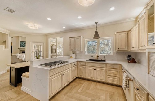 Greenshores House | LuxuryLake Austin Retreat: Game Room + Fire Pit, Minutes to Downtown