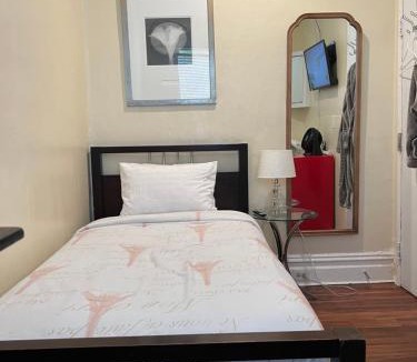 Theater District Hostel | Luz Hotel