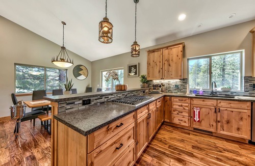 Tahoe Paradise House | Lx24 south lake tahoe brand new cabin vhr210131