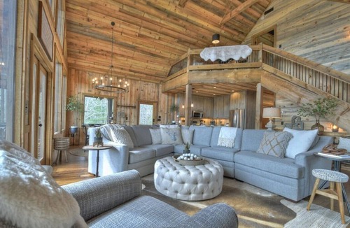 Epworth House | Majestic Mountain Retreat Hot Tub Pool Table