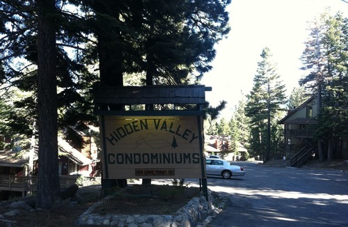 Mammoth Lakes Condo | MAMMOTH LAKES SKI CONDO WALK TO VILLAGE GREAT VIEW SLEEPS 4