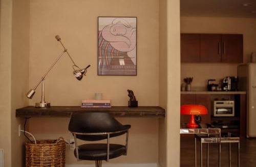 West Hollywood Bed & Breakfast | Mane & Saddle Loft