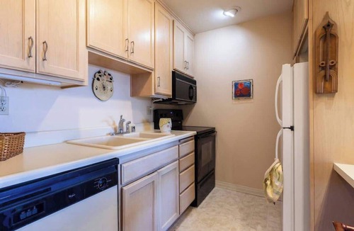 Crown Point Condo | @ Marbella Lane - Bayfront Bliss|Sunset Views+Pool
