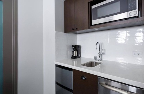 Civic Core Apartment | Marriott Vac Club, 1 BR SUITE, Kitchenette, Sleeps 4, 25min walk to Conv. Ctr.