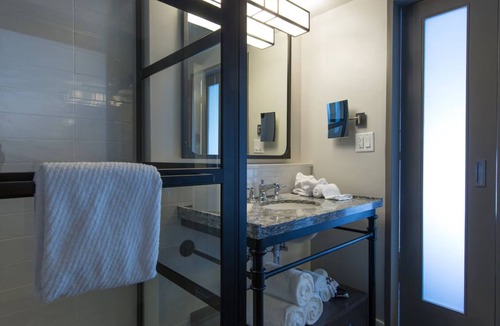 Cortez Hill Apartment | Marriott Vacation Club, San Diego. King bed suite