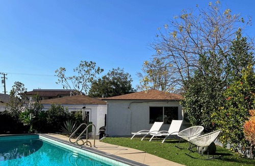 Inglewood House | Memorable Renovated 1BR Unit by the Pool