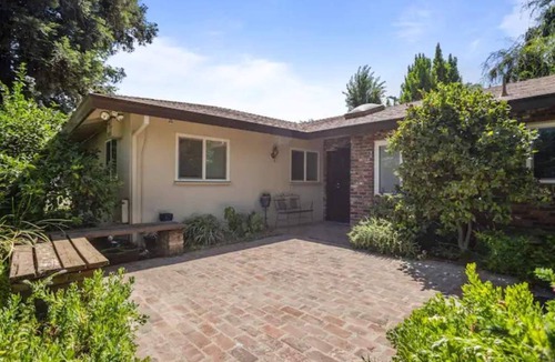 Merced House | "Merced Manor: Luxurious 6BR Home for Ultimate Comfort and Convenience"