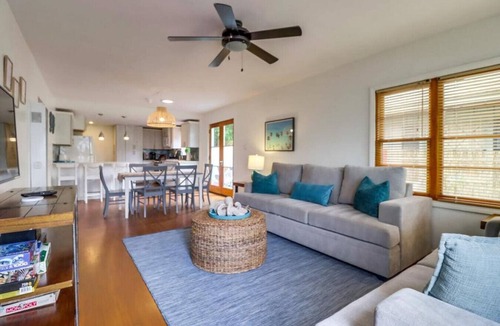Mission Beach Apartment | Mermaid's Cove, Nestled between Beach and Bay!