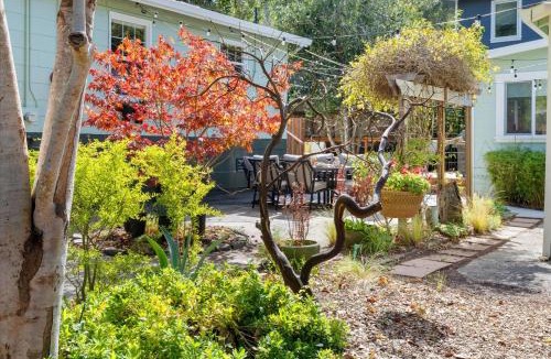 Guerneville House | Mi Corazon Hot Tub Walk to River Yoga Studio