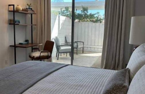 Magnesia Falls Cove Condo | Mid-century getaway in the heart of Rancho Mirage - Pet Friendly!