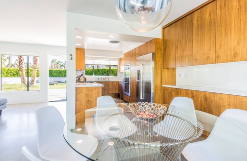 Tahquitz River Estates House | Mid-century mini estate in low wind zone, south of downtown Palm Springs .