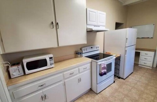 Oakhurst House | Miners Cabin SUITE