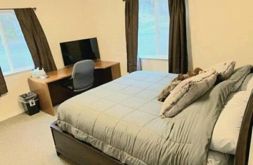 Oakhurst House | Miners Cabin SUITE