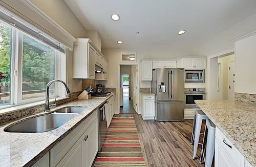 Monte Rio House | Mint To Be - Modern Farmhouse-Style, Dog Friendly
