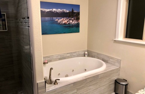 Tahoe Paradise House | Minutes to Sierra. Kirkwood, Heavenly. New Home in South Lake Tahoe!