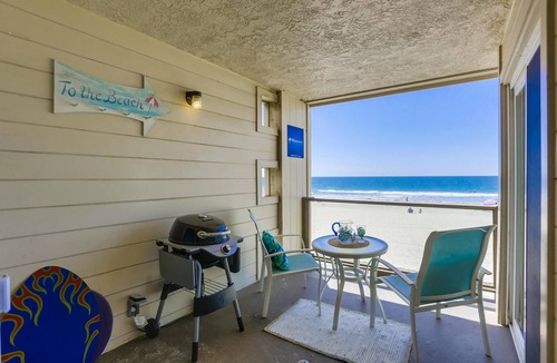 Mission Beach Condo | Mission Beach Sunset Oceanfront w/Patio & BBQ